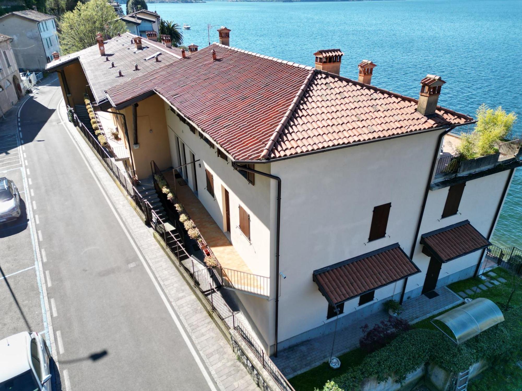 Casa Vacanze Finestra Del Pescatore Marone Bagian luar foto