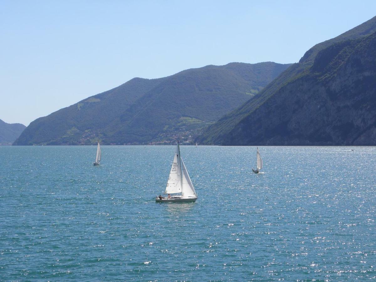 Casa Vacanze Finestra Del Pescatore Marone Bagian luar foto